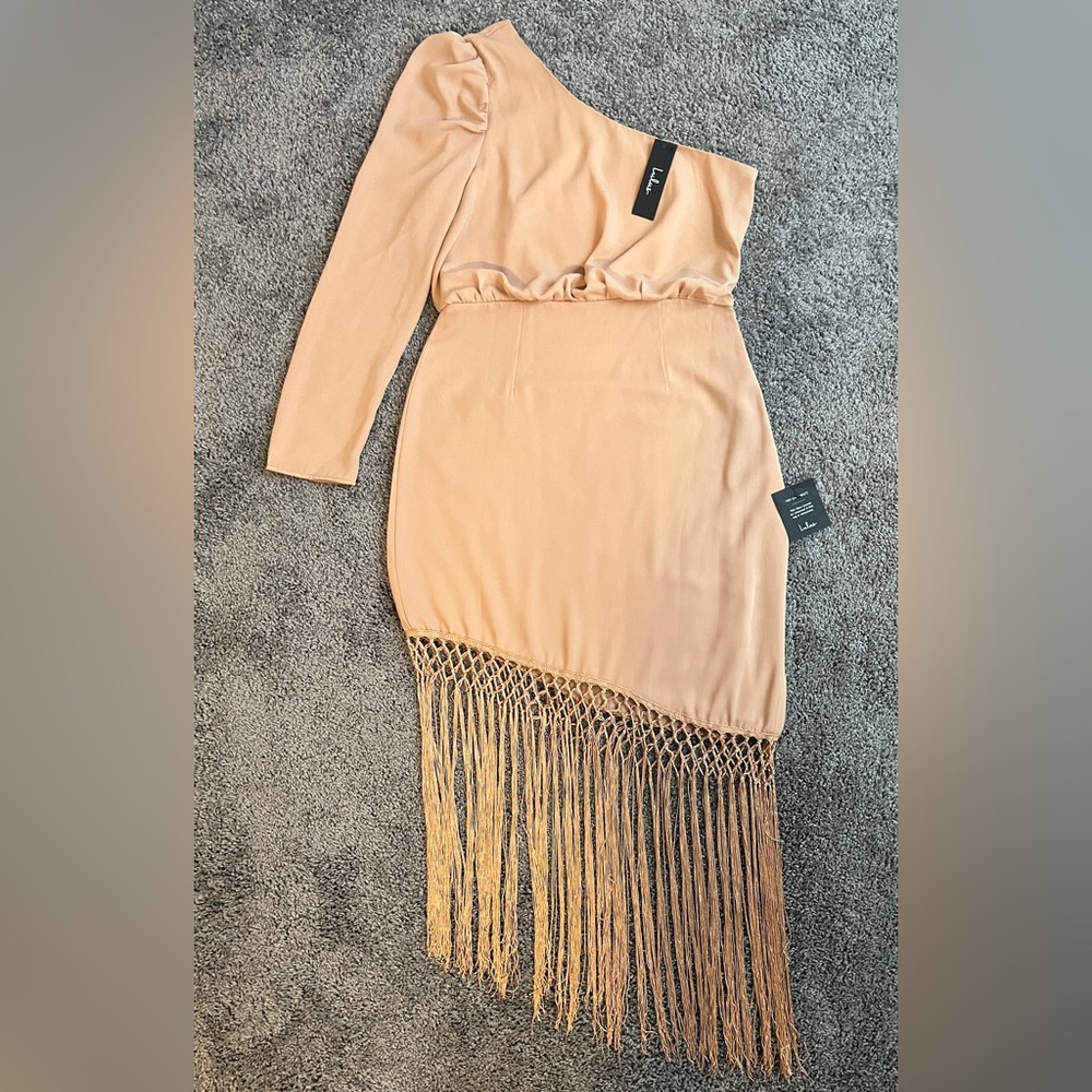 Lulu’s tan one shoulder dress.
